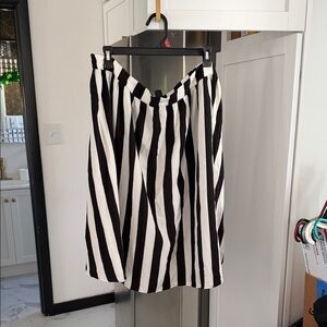 SHEIN Black and White A-Line Skirt